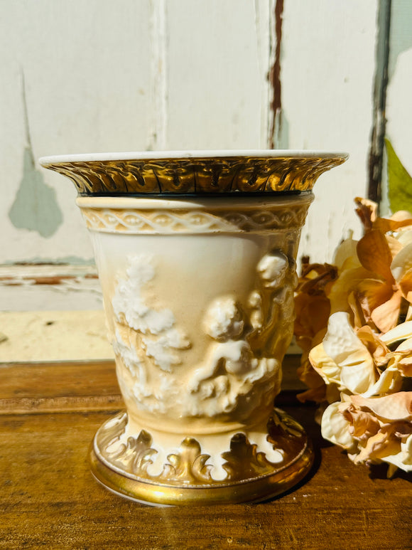 VINTAGE GERMANY PORCELAIN CHERUB VASE