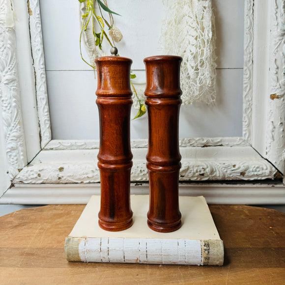 SET OF VINTAGE WOOD ORNATE SALT AND PEPPER SHAKERS