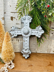 ORNATE DETAILED VINTAGE CROSS STATUETTE