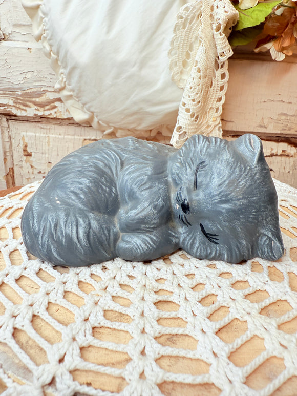 VINTAGE KITTY CAT STATUETTE