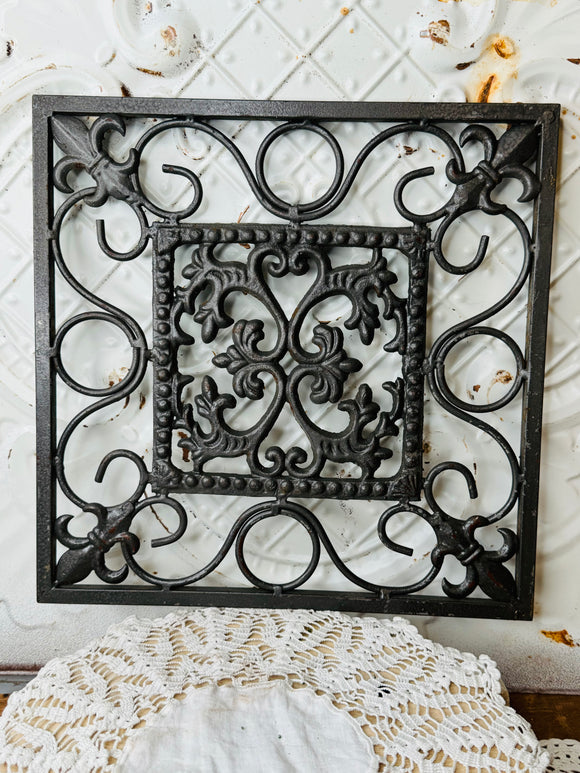 CAST IRON ORNATE TRIVET VINTAGE