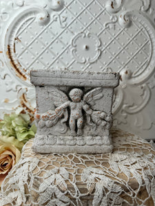 CHERUB VINTAGE GARDEN DECOR