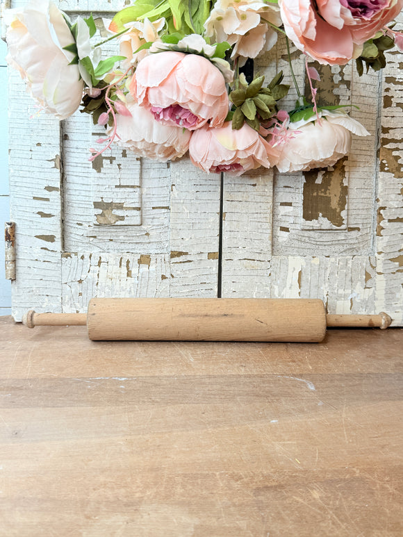 ANTIQUE LIGHT WOOD ROLLING PIN