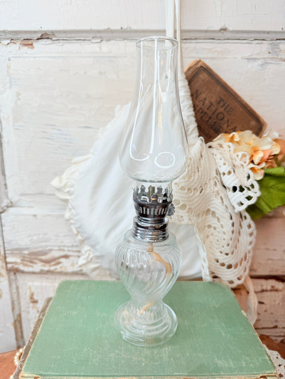 GLASS VINTAGE OIL LAMP