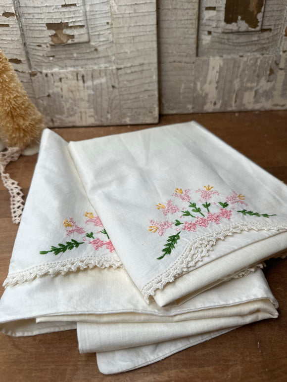 Vintage embroidered set pillow cases