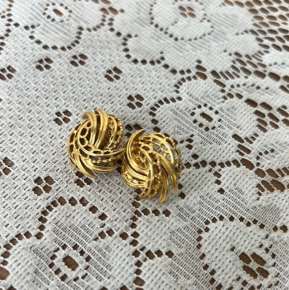 VINTAGE UNIQUE CIRCLE PATTERN CLIP ON EARRINGS