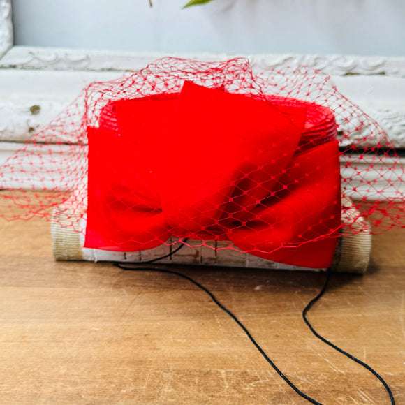 VINTAGE 1940S RED LADYS PILLBOX HAT