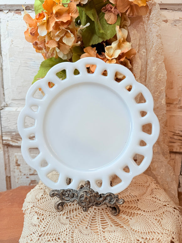 VINTAGE MILK GLASS LACE EDGE PLATE