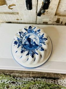 DELFT VINTAGE BUNDT MOULD DECOR #2