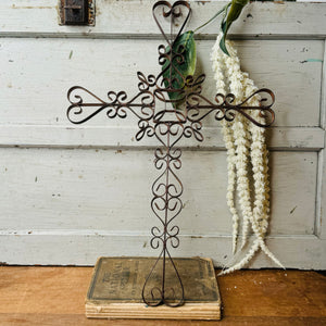 VINTAGE SCROLLY CROSS DECOR