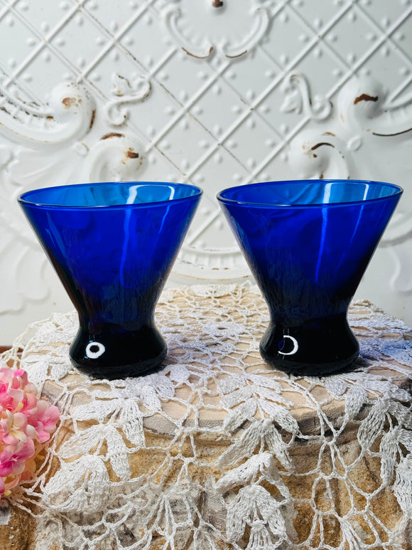 SET OF 2 VINTAGE COBALT BLUE MID CENTURY STEMLESS COCKTAIL GLASSES - 5 SETS AVAILABLE