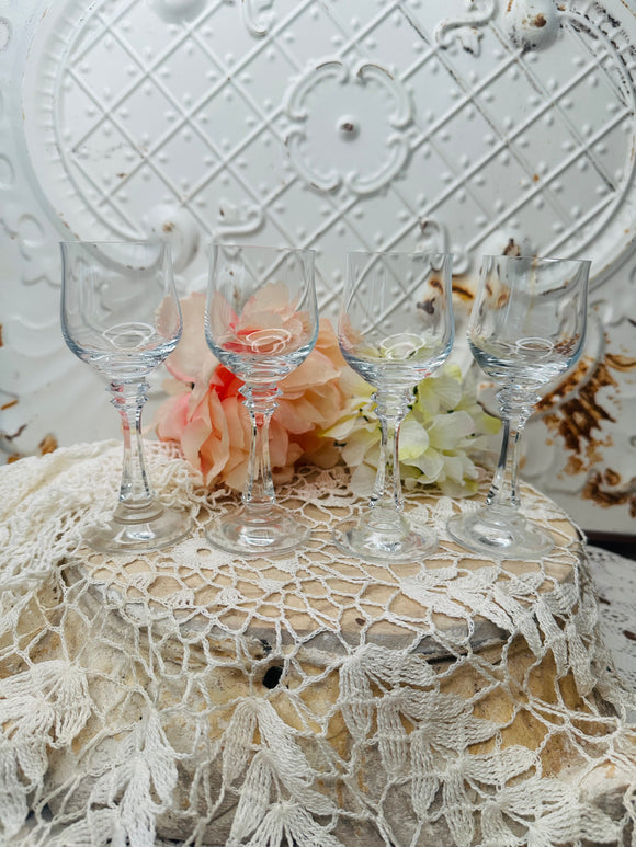 SET OF 4 ORNATE VINTAGE CORDIAL GLASSES