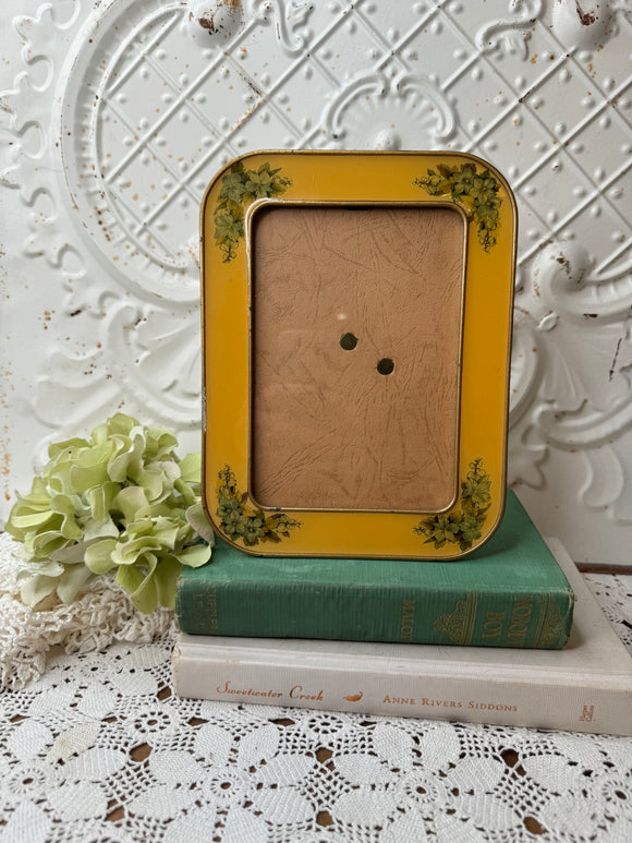 YELLOW FLORAL VINTAGE FRAME