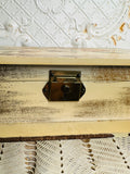 HANDPAINTED FLORAL SHABBY CHIC VINTAGE KEEPSAKE BOX AND KEY