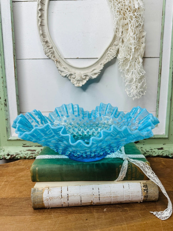 VINTAGE FENTON LARGE BLUE OPALESCENT HOBNAIL BOWL