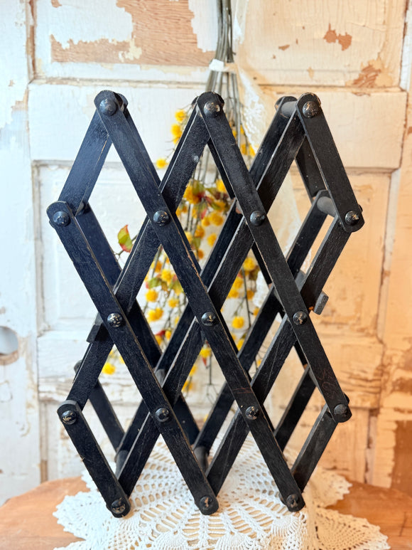 XL DARK WOOD ACCORDION RACK