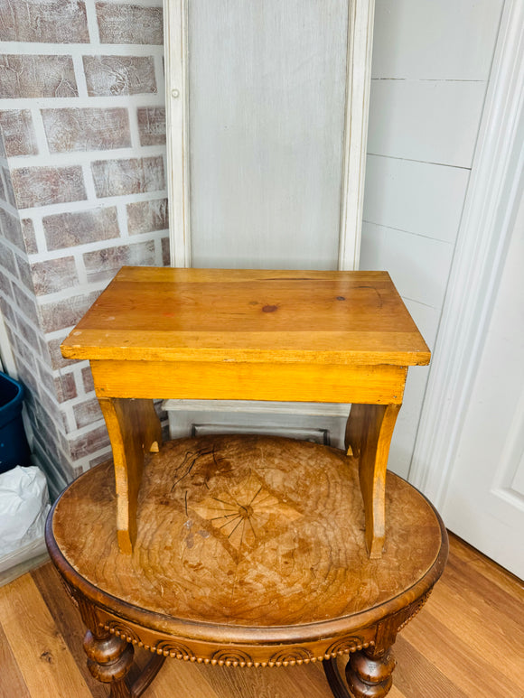 VINTAGE WOOD BENCH STOOL