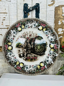 ENGLAND FRIENDLY VILLAGE VINTAGE PLATE