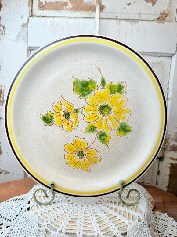 VINTAGE 1970S LARGE STONEWARE FLORAL PLATE
