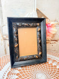 VINTAGE DETAILED WOODEN FRAME