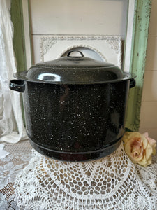 XL ENAMEL POT VINTAGE