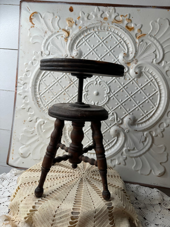 ANTIQUE WOODEN DOLLS STOOL