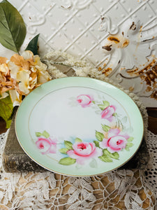 FLORAL VINTAGE PLATE DECOR