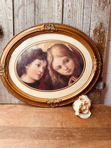 BEAUTIFUL DETAILED OVAL ANTIQUE FRAMED ART
