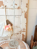VINTAGE IRON STANDING WREATH HOLDER  STAND - WHITE