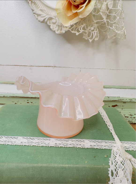 PINK GLASS VINTAGE HAT VASE