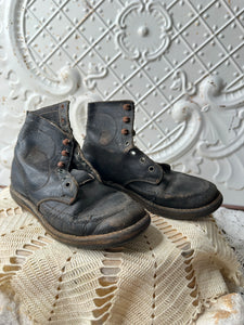 PAIR OF ANTIQUE VICTORIAN LEATHER CHILDS BOOTS