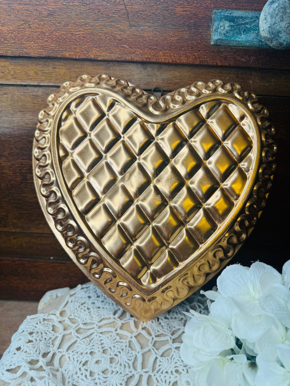 VINTAGE HEART COPPER MOULD