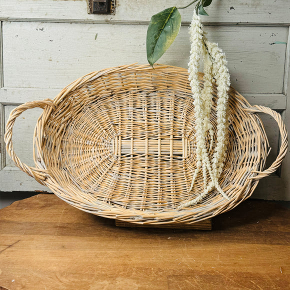 VINTAGE BLONDE WICKER CIRLCE BASKET TRAY WITH HANDLES