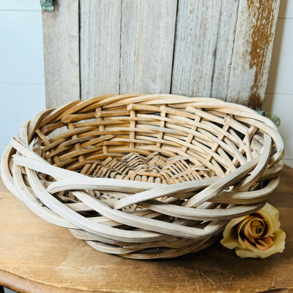 THICK WICKER VINTAGE ORNATE BASKET