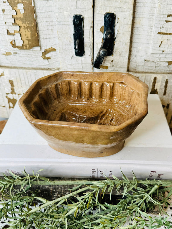 YELLOWWARE WHEAT PUDDING VINTAGE MOULD