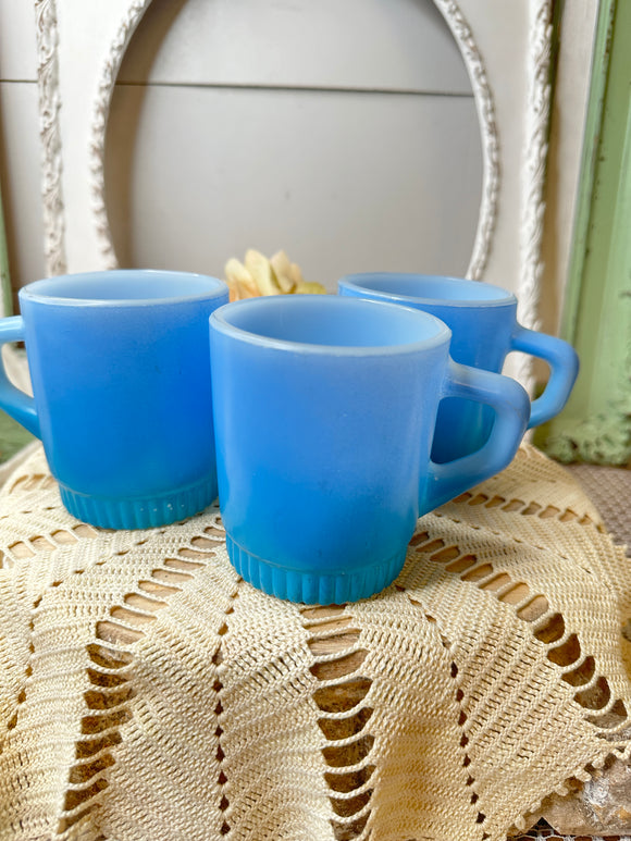 SET OF 3 VINTAGE ANCHOR HOCKING BLUE OMBRÉ MUGS