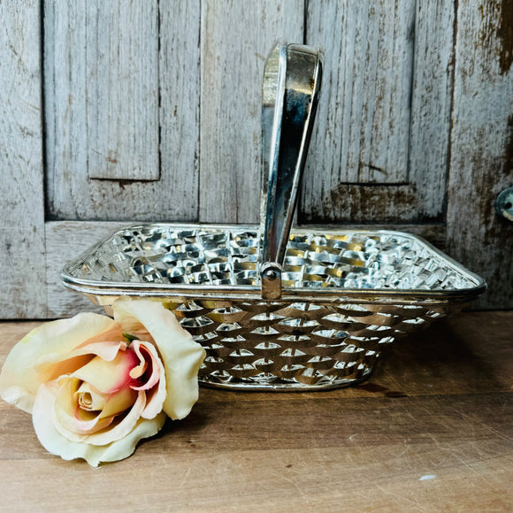 SILVER UNIQUE VINTAGE BASKET DECOR