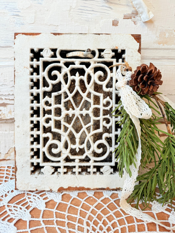 ANTIQUE VICTORIAN IRON VENT REGISTER