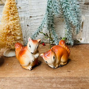 RETRO VINTAGE SQUIRREL SALT AND PEPPER SHAKERS