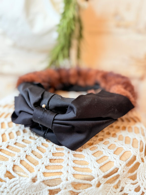 ANTIQUE MINK HEAD PIECE