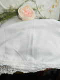 XL OVAL LINEN AND LACE ANTIQUE TABLE CLOTH