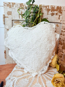 LACE VINTAGE HEART THROW PILLOW