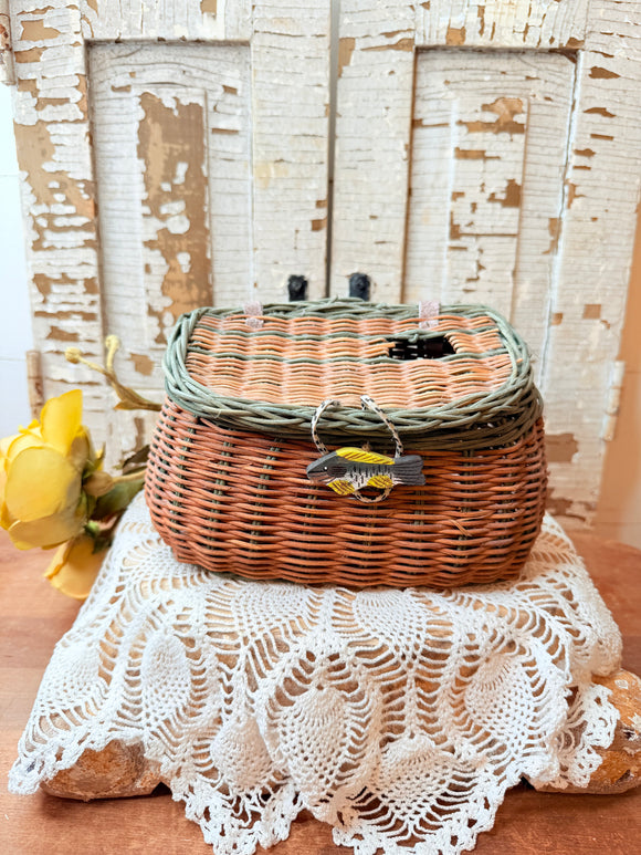 VINTAGE RARE FISHERMANS BASKET