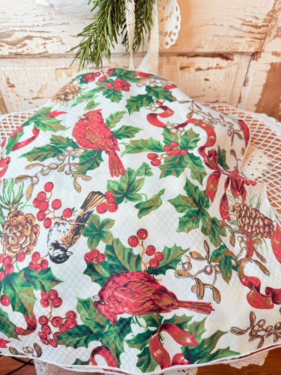 HANDMADE SET OF 4 BOW VINTAGE CARDINAL NAPKINS