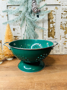 VINTAGE RARE FOREST GREEN COLANDER