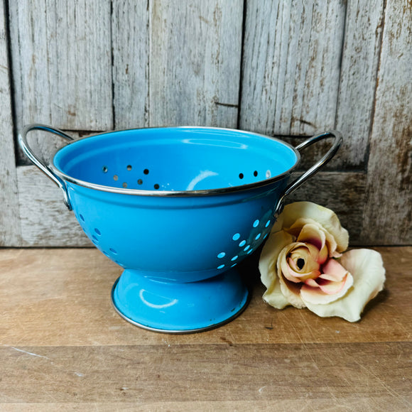 VINTAGE BRIGHT BLUE SMALL COLANDER