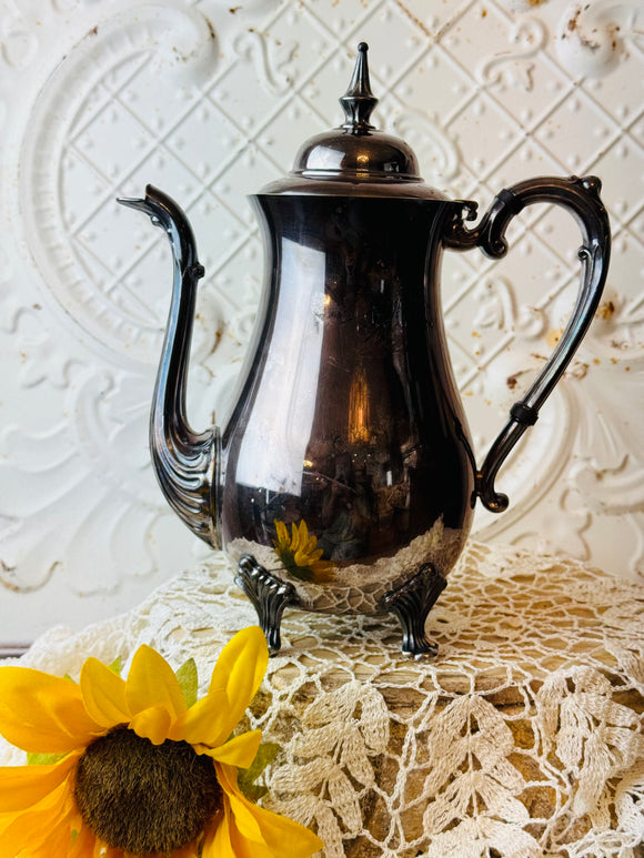 SILVER VINTAGE DETAILED TEAPOT ORNATE