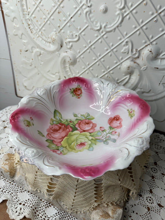 SHABBY CHIC FLORAL SCALLOPED DETAILED LARGE BOWL