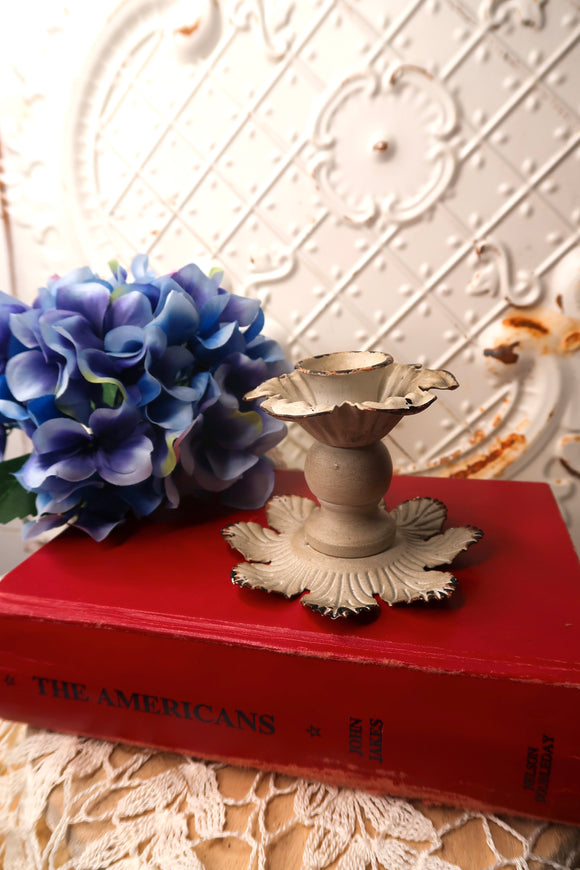 UNIQUE VINTAGE FLORAL CANDLESTICK HOLDER