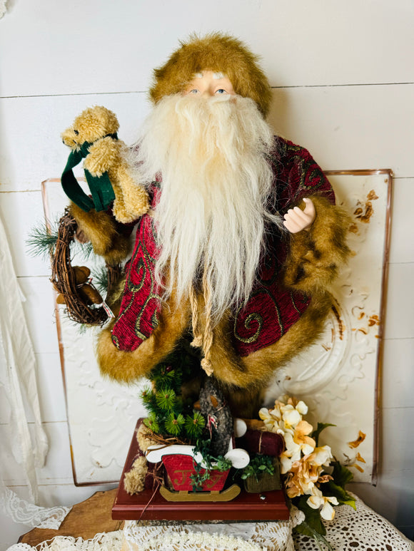 XXL ORNATE VINTAGE AMAZING SANTA STATUETTE